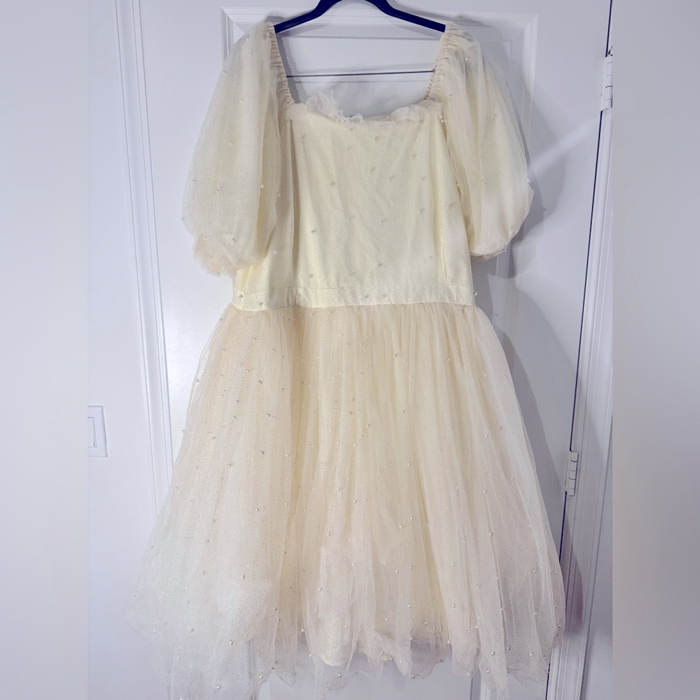 Ivy City Co Cream Dress